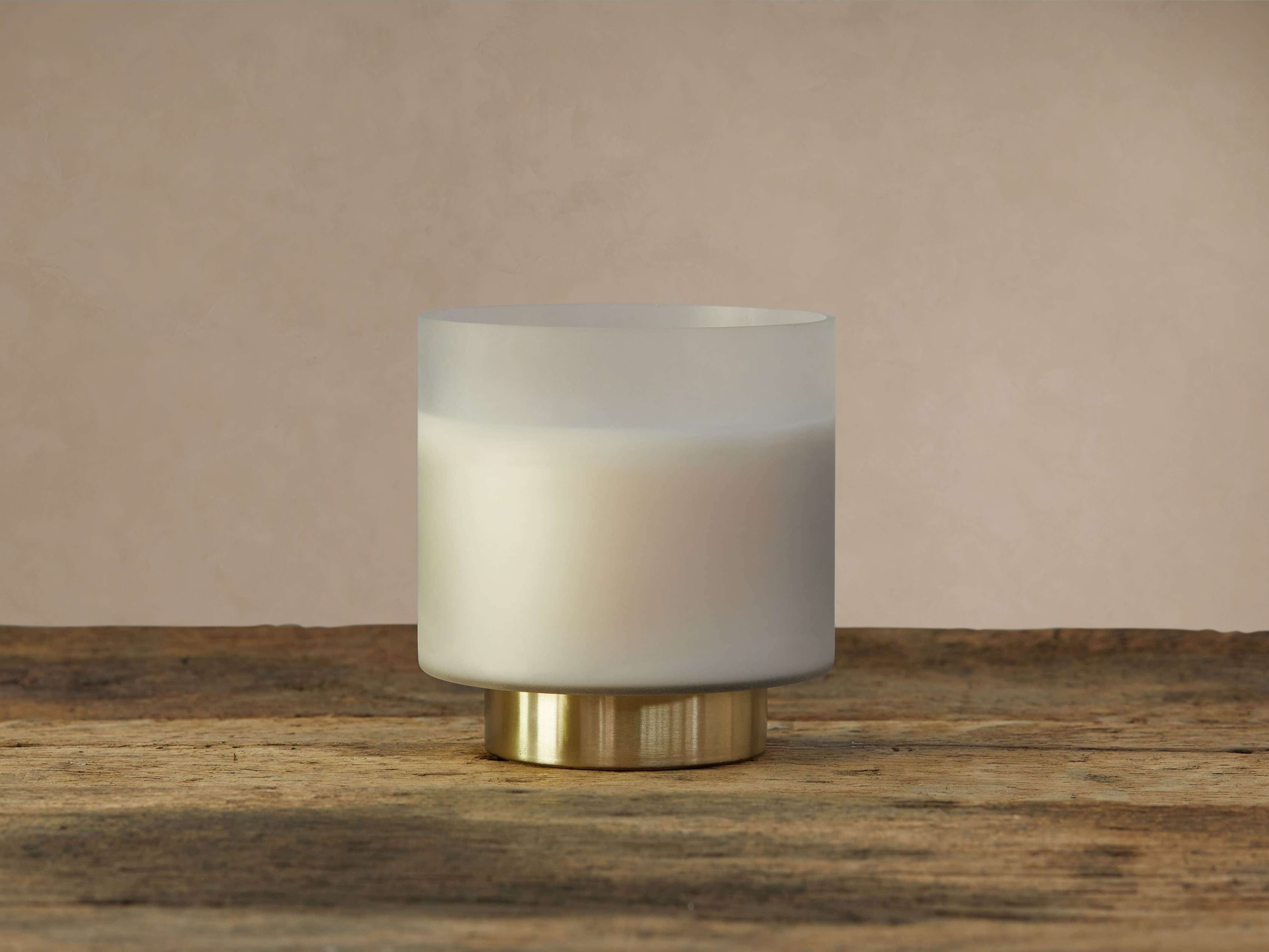 Retreat Tobacco Amber Candle – Arhaus