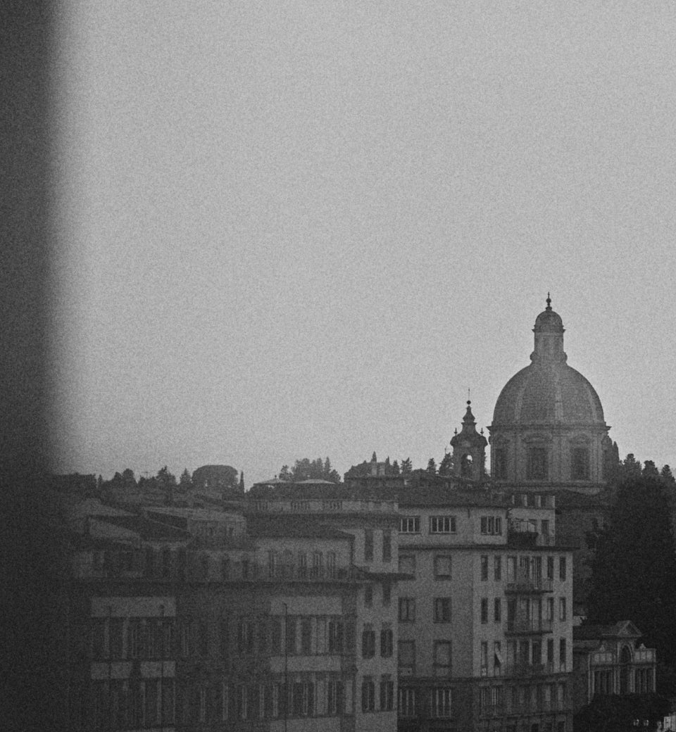 AVVICINATI: Come Closer