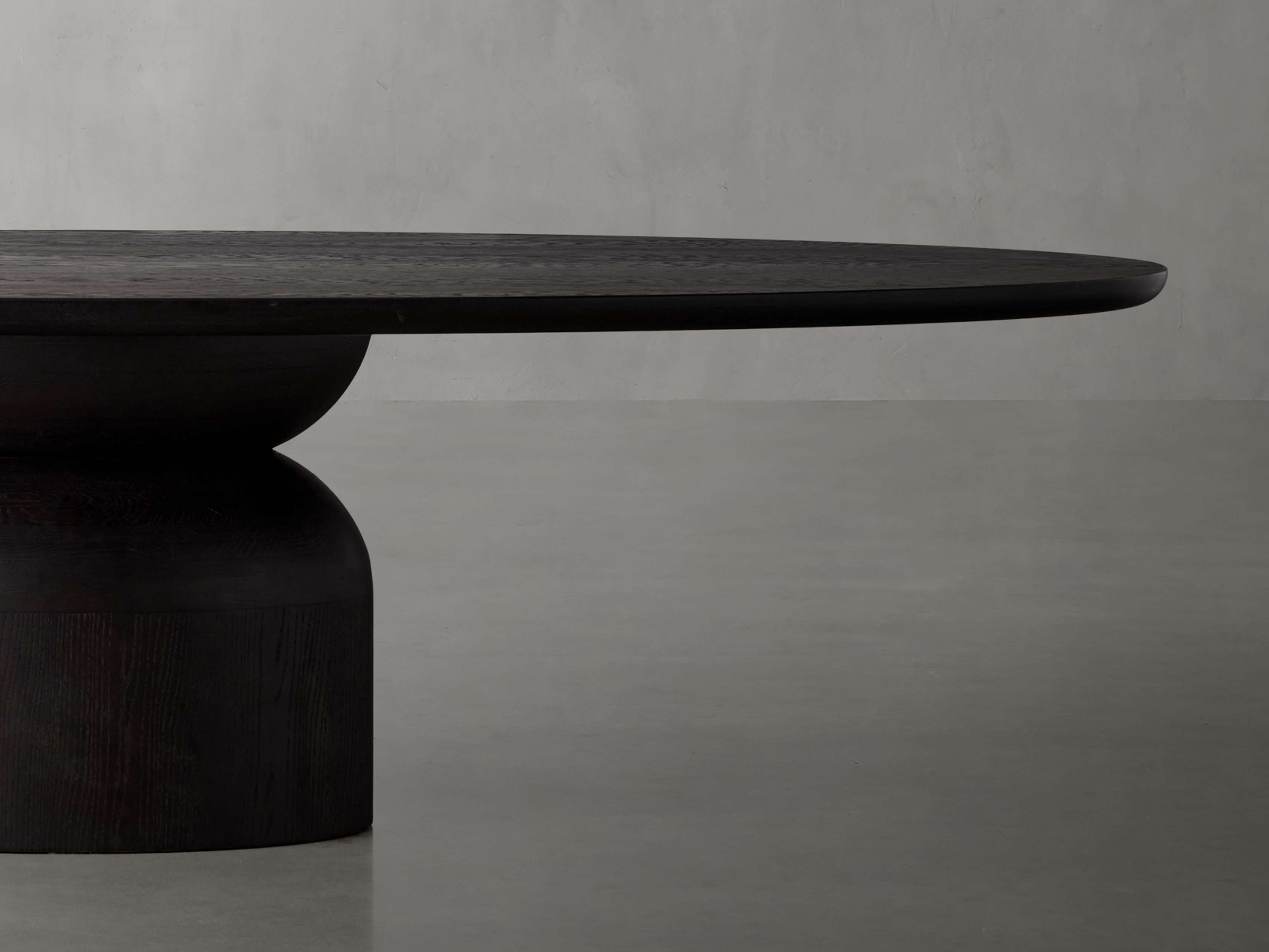 Perth Oval Dining Table - Solid Wood Craftsmanship