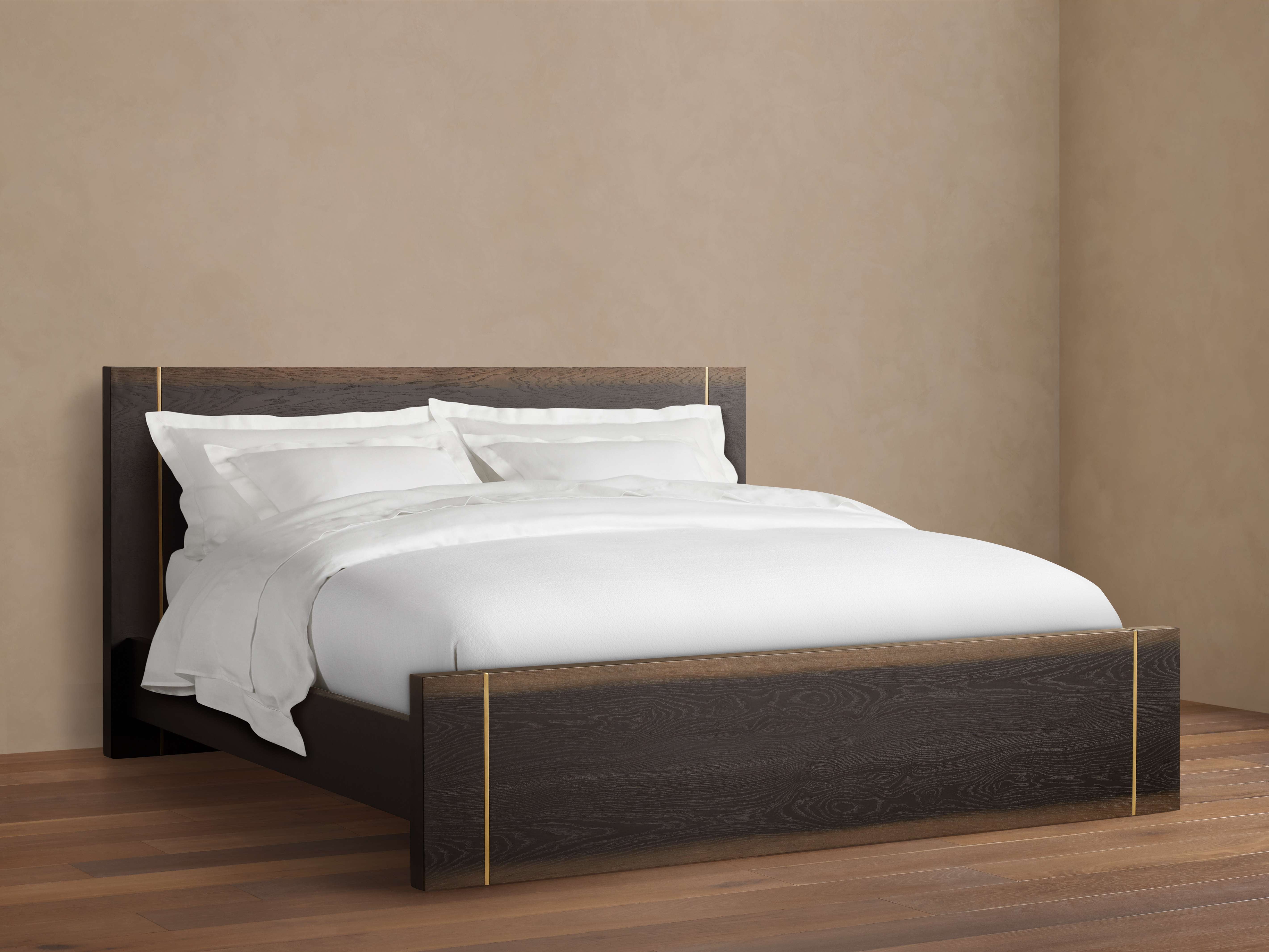 Mihaela Solid Oak Bed - Sustainable & Handcrafted