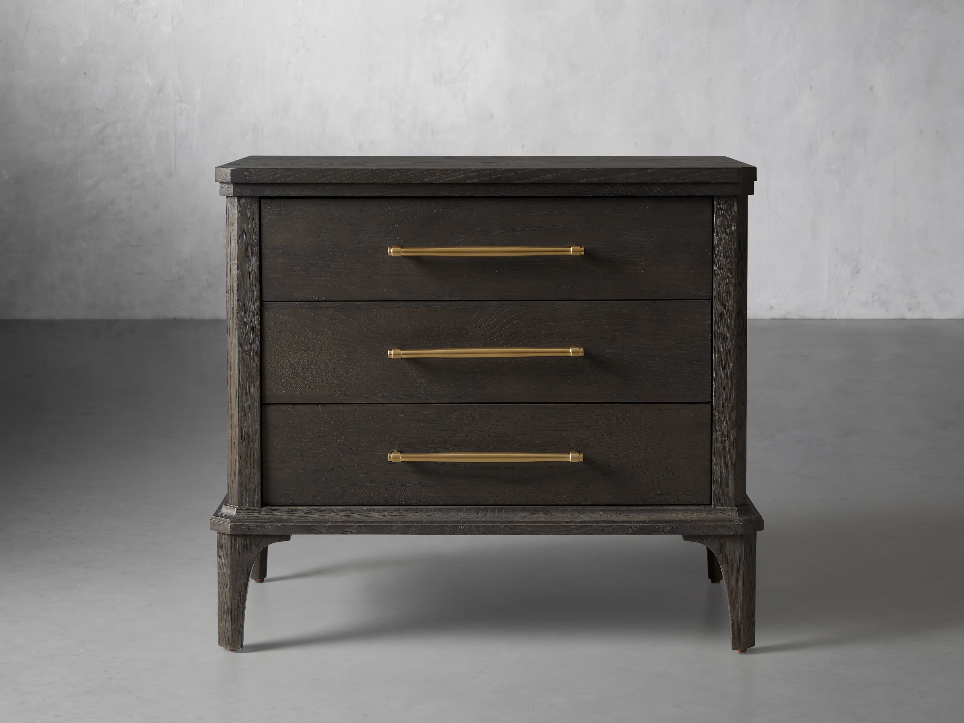 St. Martin Closed Nightstand - Stylish Bedroom Storage