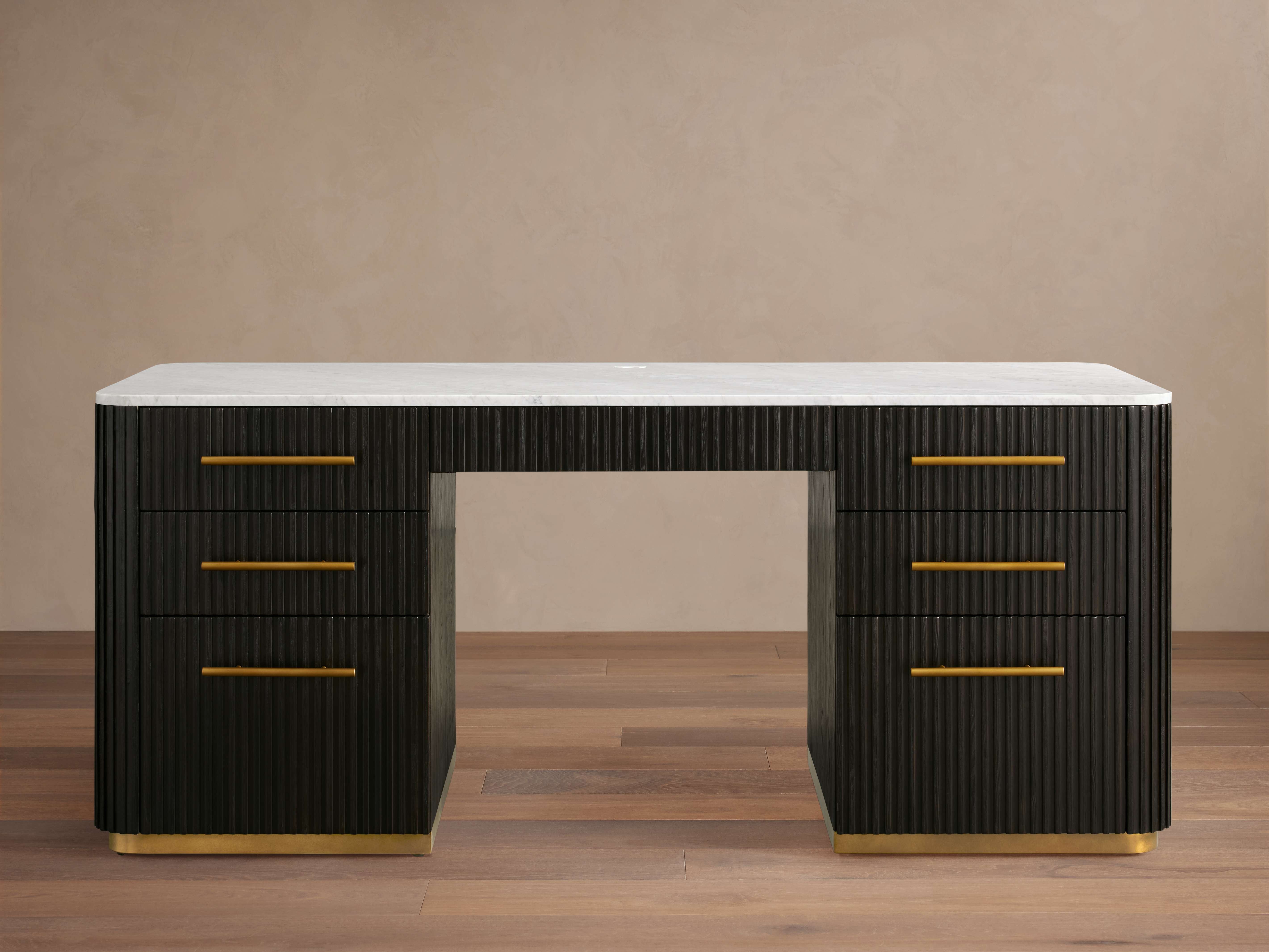 Finnley Executive Desk - Stylish & Durable Office Desk