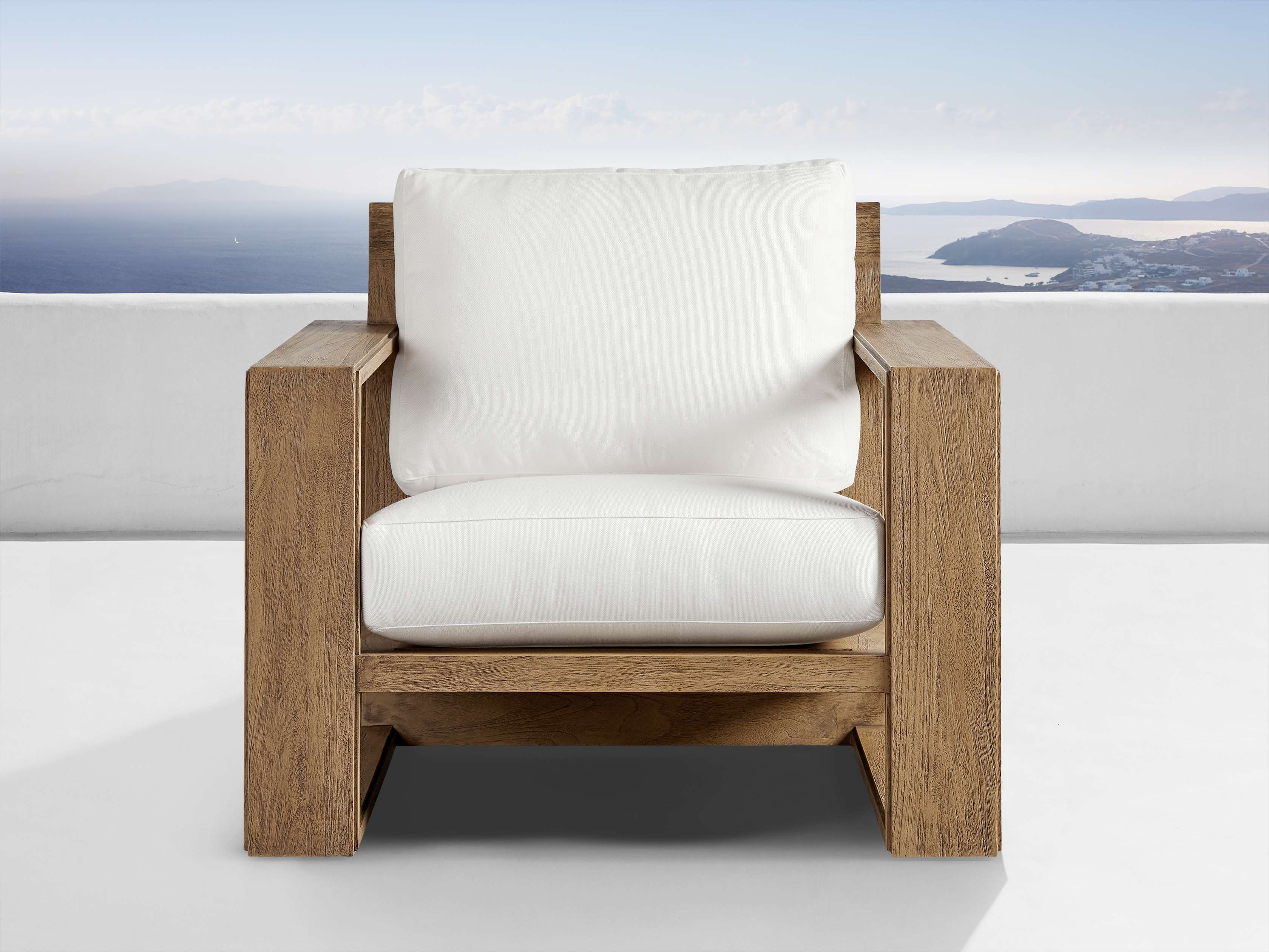 Canyon Outdoor Teak Lounge Chair - Durable & Stylish