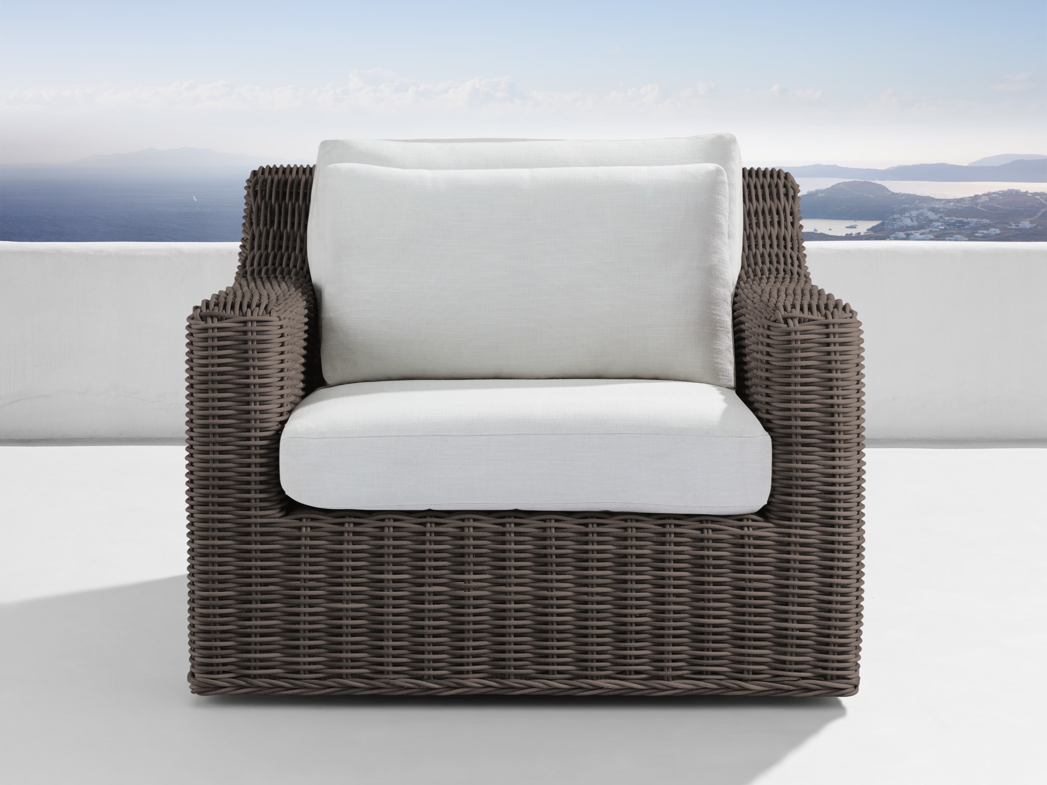 Montauk Outdoor Swivel Chair in Dry Bark – Arhaus