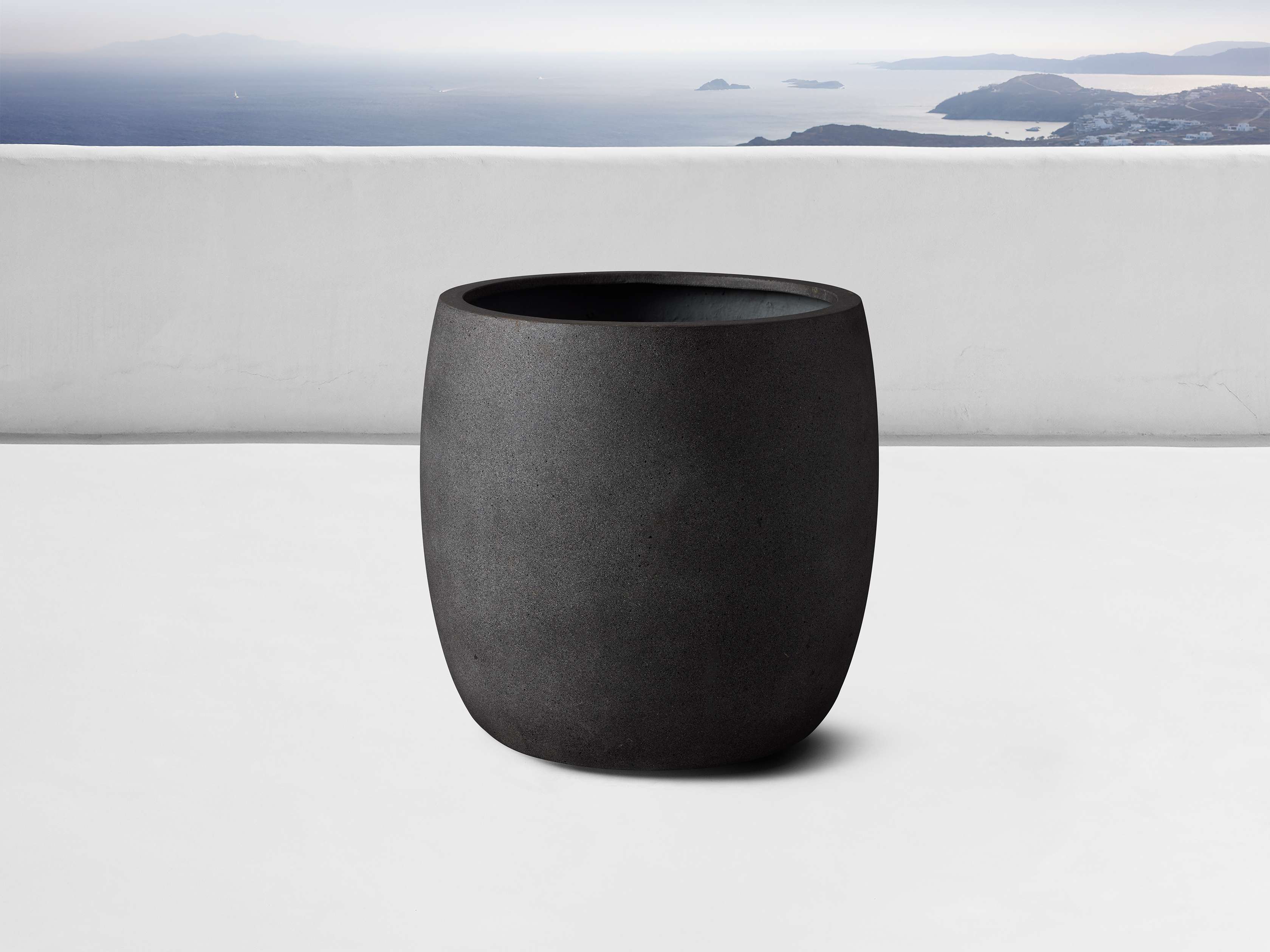 Ojai Outdoor Planter - Durable & Stylish Design
