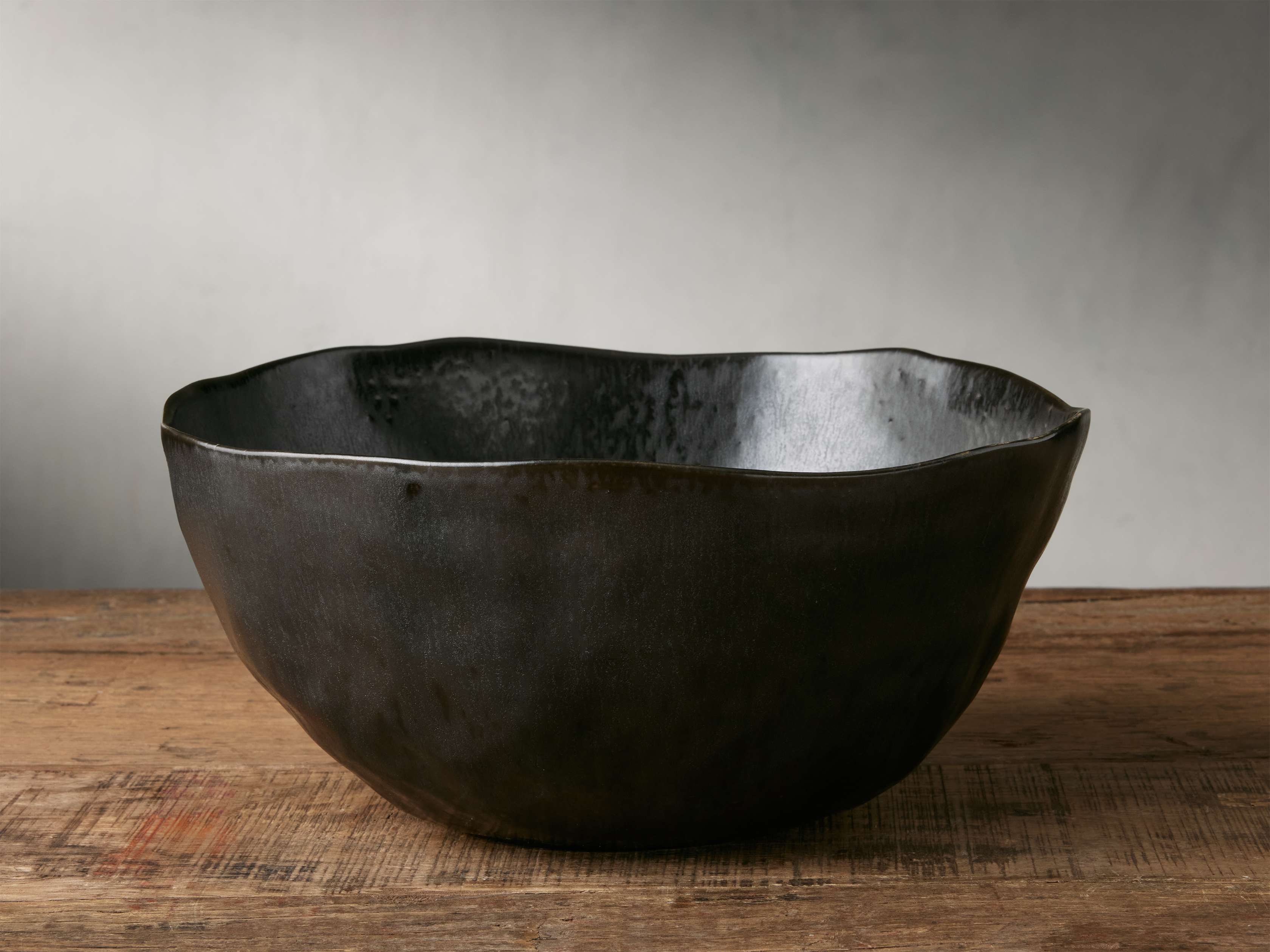 Gallatin Serving Bowl in Black