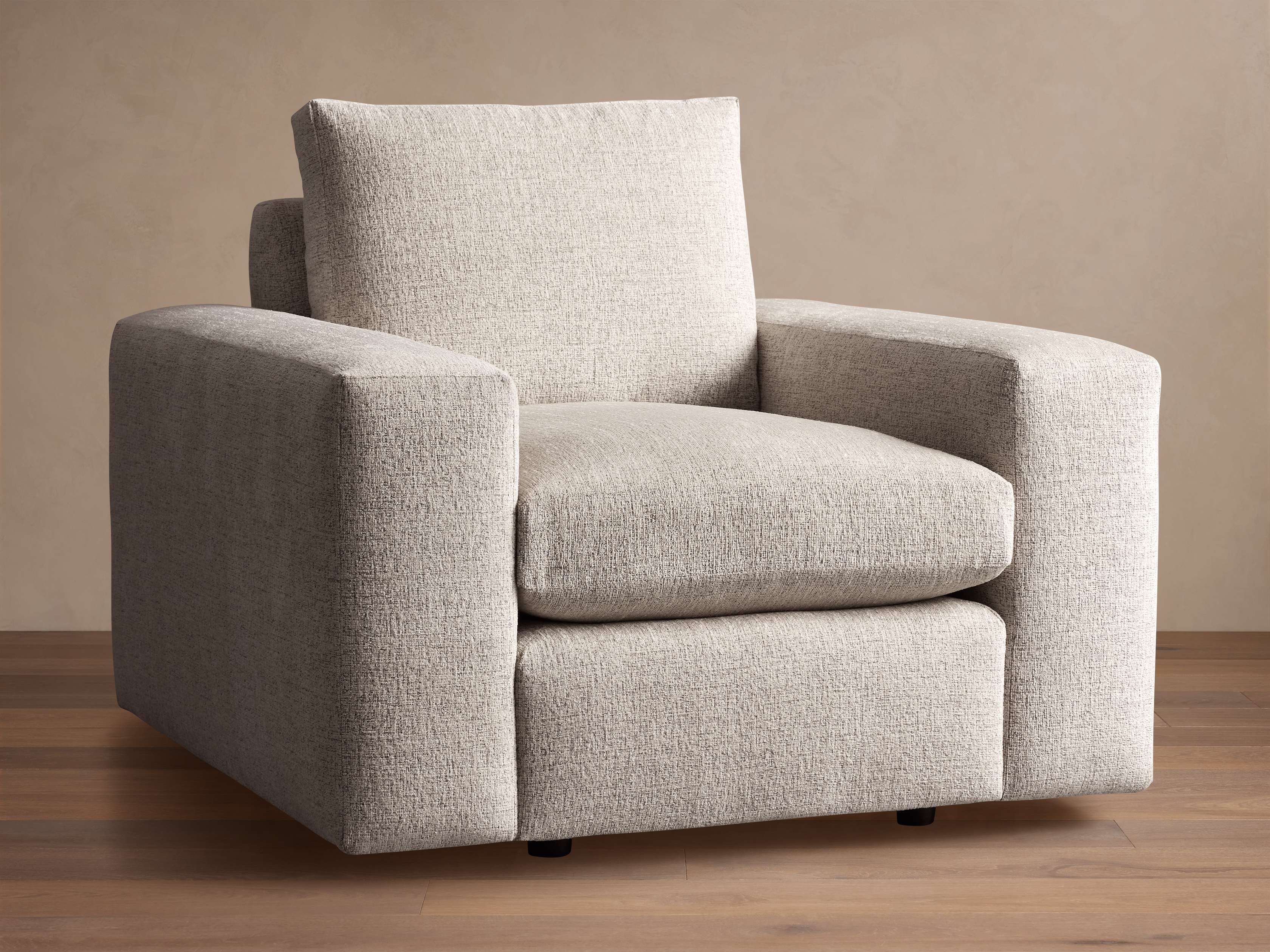 Kipton Wide Arm Swivel Chair – Arhaus